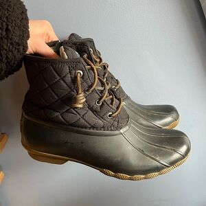 Saltwater Quilted Duck Boot Size 9